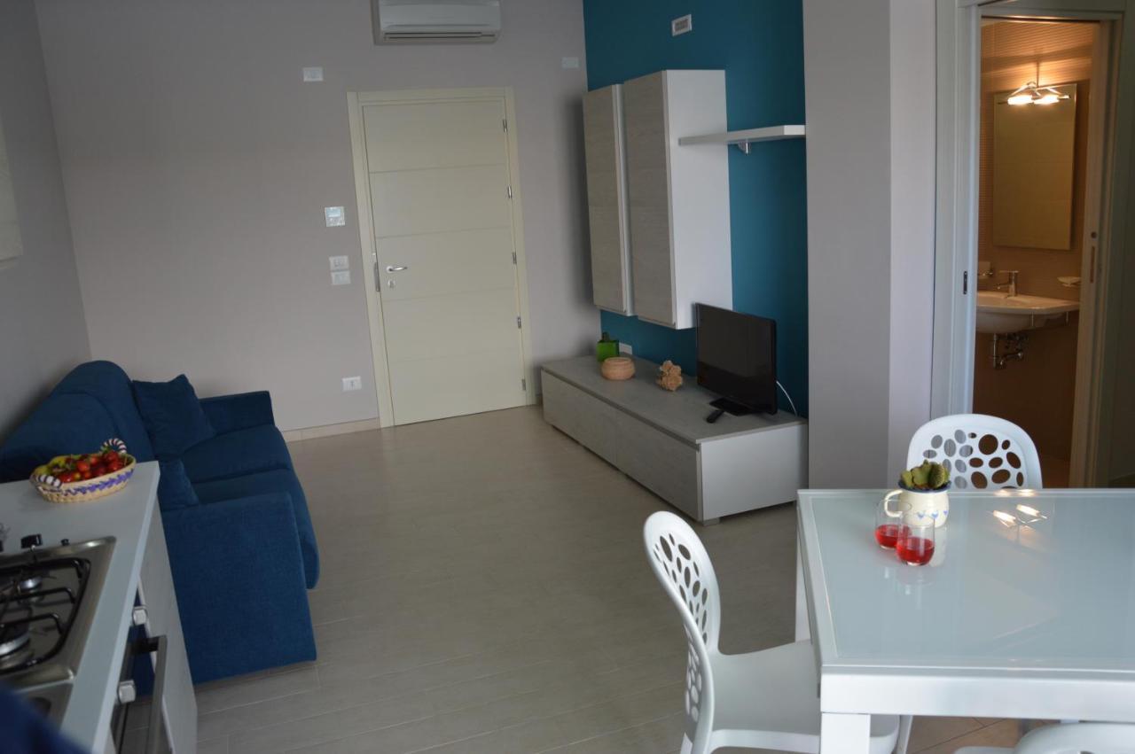 Case Vacanze Blue Bay Resort Roseto Degli Abruzzi Bagian luar foto