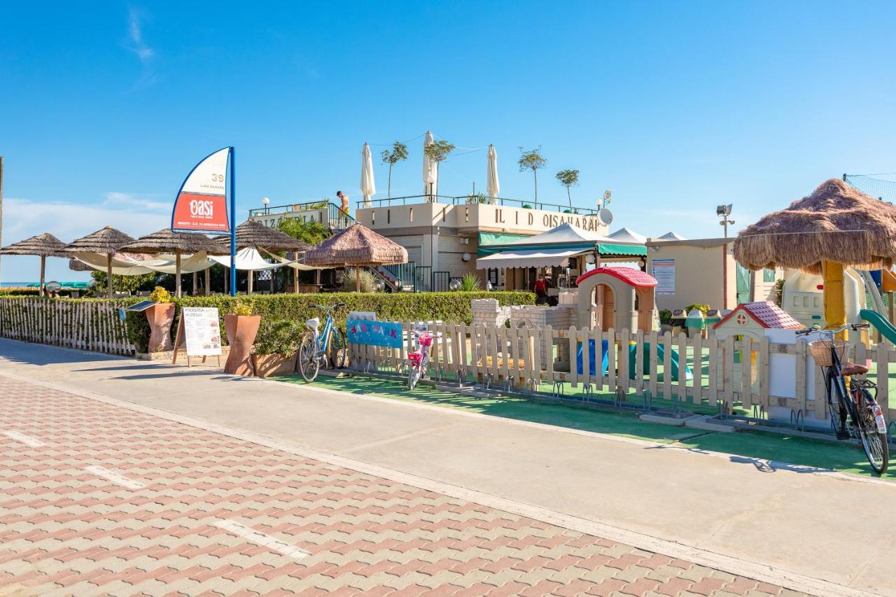 Case Vacanze Blue Bay Resort Roseto Degli Abruzzi Bagian luar foto
