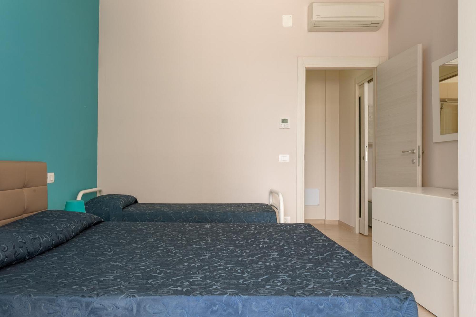 Case Vacanze Blue Bay Resort Roseto Degli Abruzzi Bagian luar foto