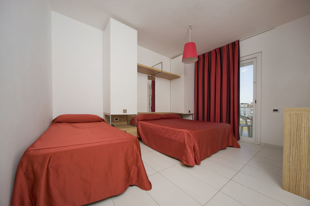 Case Vacanze Blue Bay Resort Roseto Degli Abruzzi Bagian luar foto